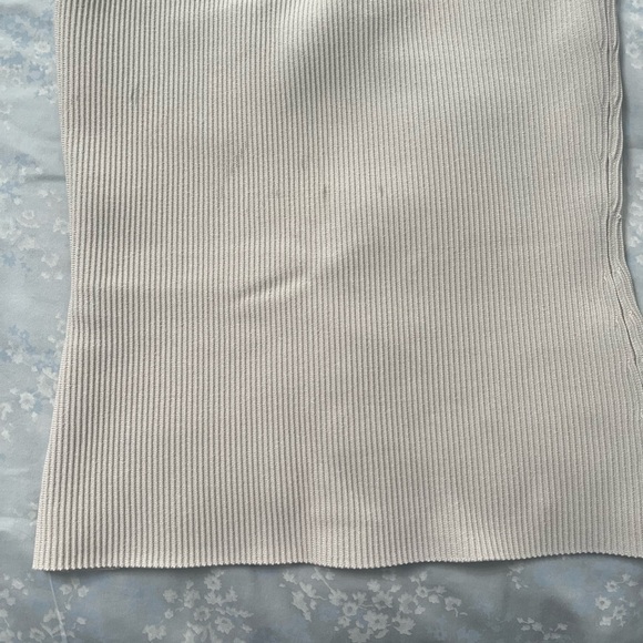 Aritizia Babaton Sculpt Knit Tube Top - Picture 6 of 6